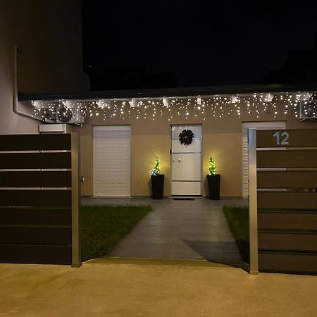Ria'S Gardenview Apartment Ioannina Buitenkant foto