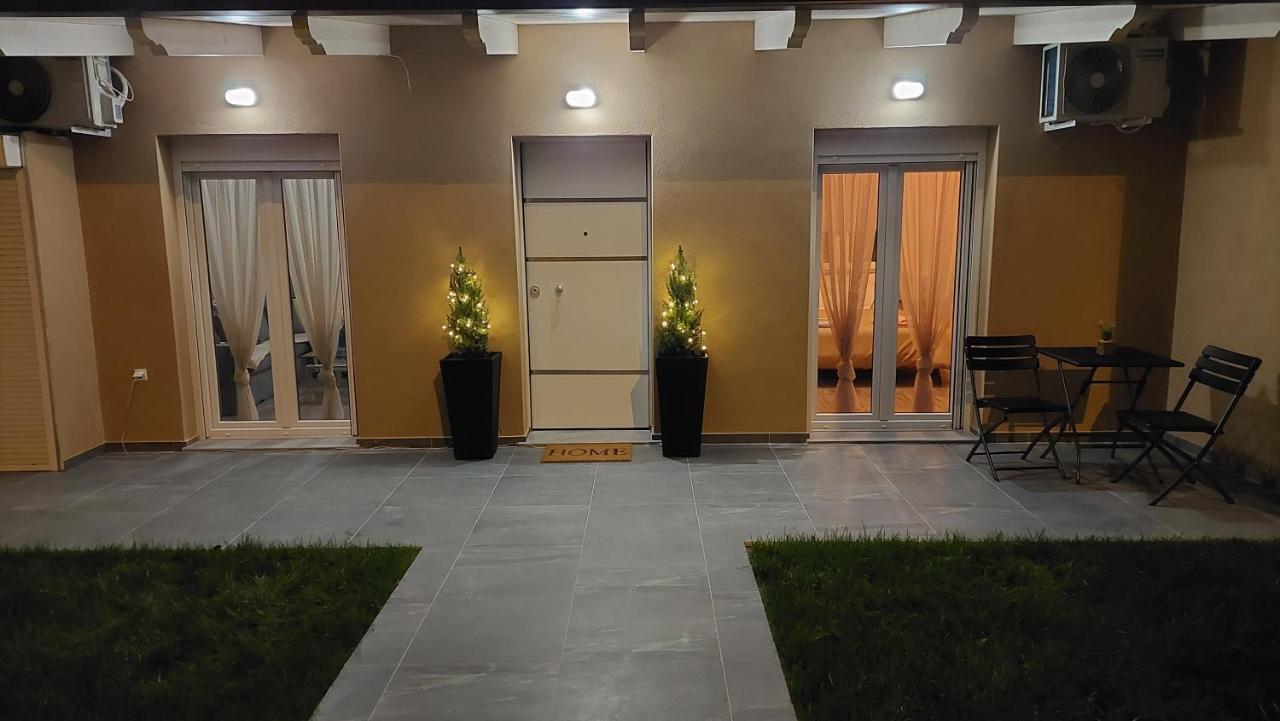 Ria'S Gardenview Apartment Ioannina Buitenkant foto