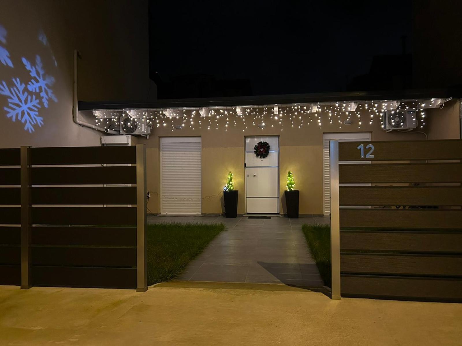 Ria'S Gardenview Apartment Ioannina Buitenkant foto